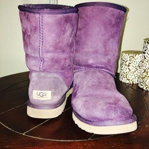 Classic UGG boots short