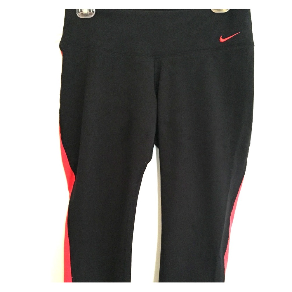 Cropped Nike Leggings