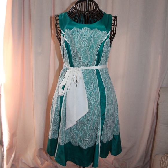 small Ryu green dress Modcloth - Picture 1 of 8