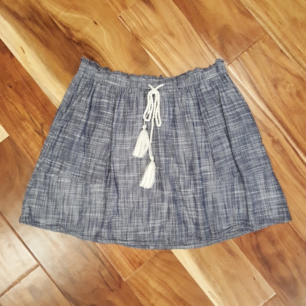 DONATED NWOT Abercrombie Tassel Tied Skirt
