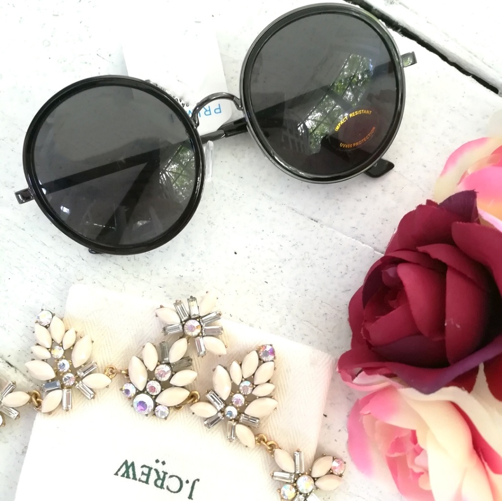 OLD SCHOOL ROUND SUNNIES