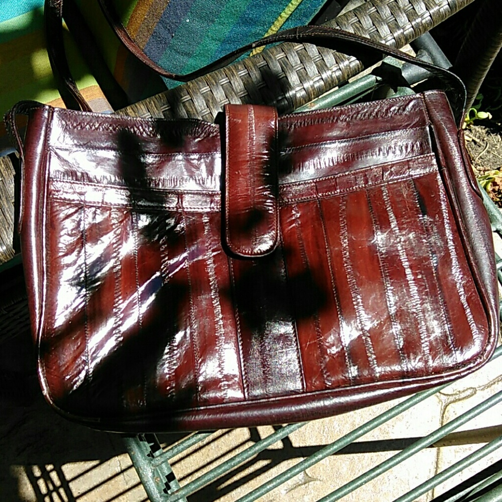 Eel skin purse 🌹🐝