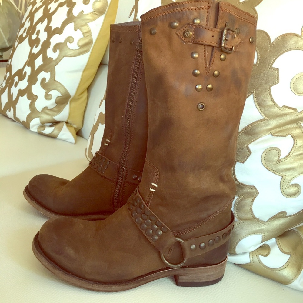 Stunning almost new liberty boots