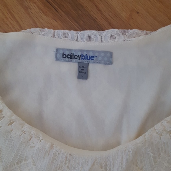 Long white dress - Picture 3 of 3