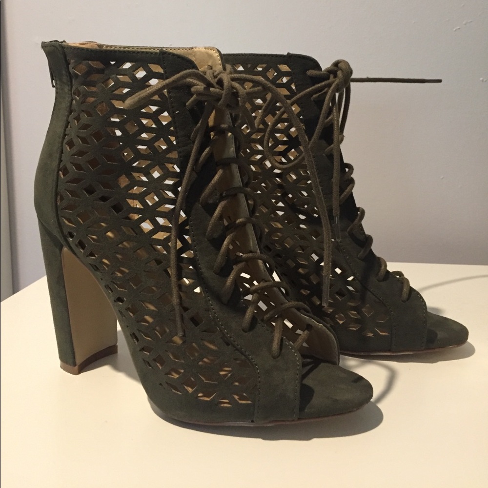 Comfy olive green booties!