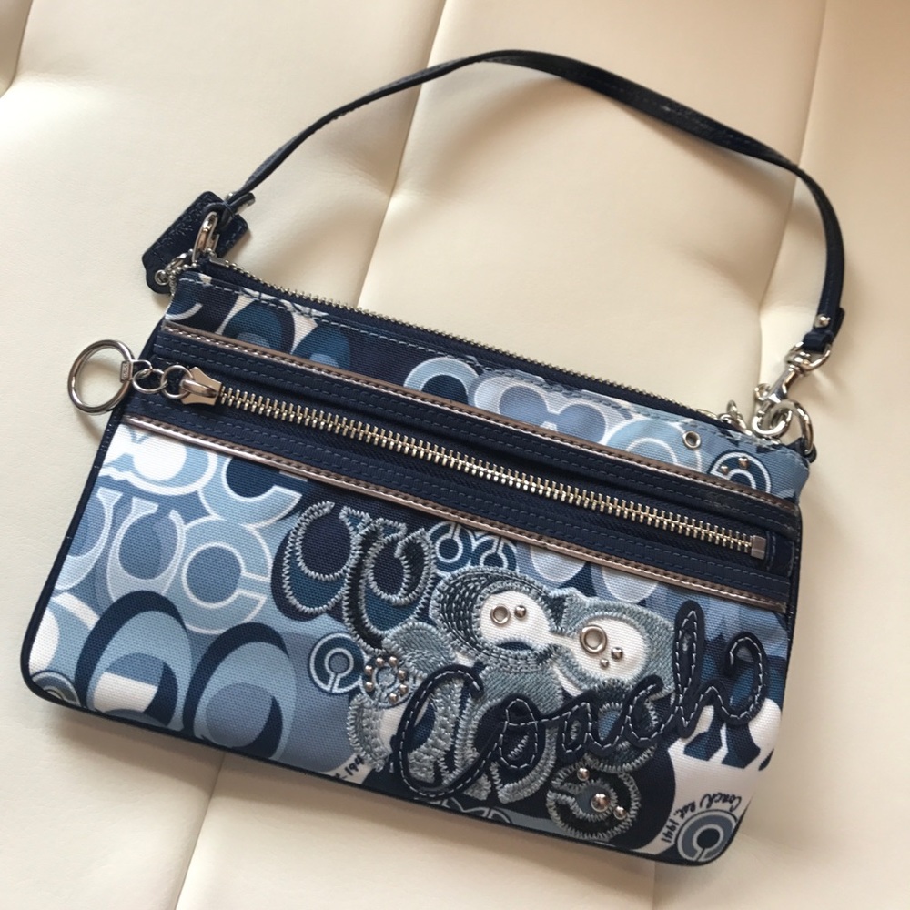 NWOT Authentic Navy Denim Coach Poppy Wristlet