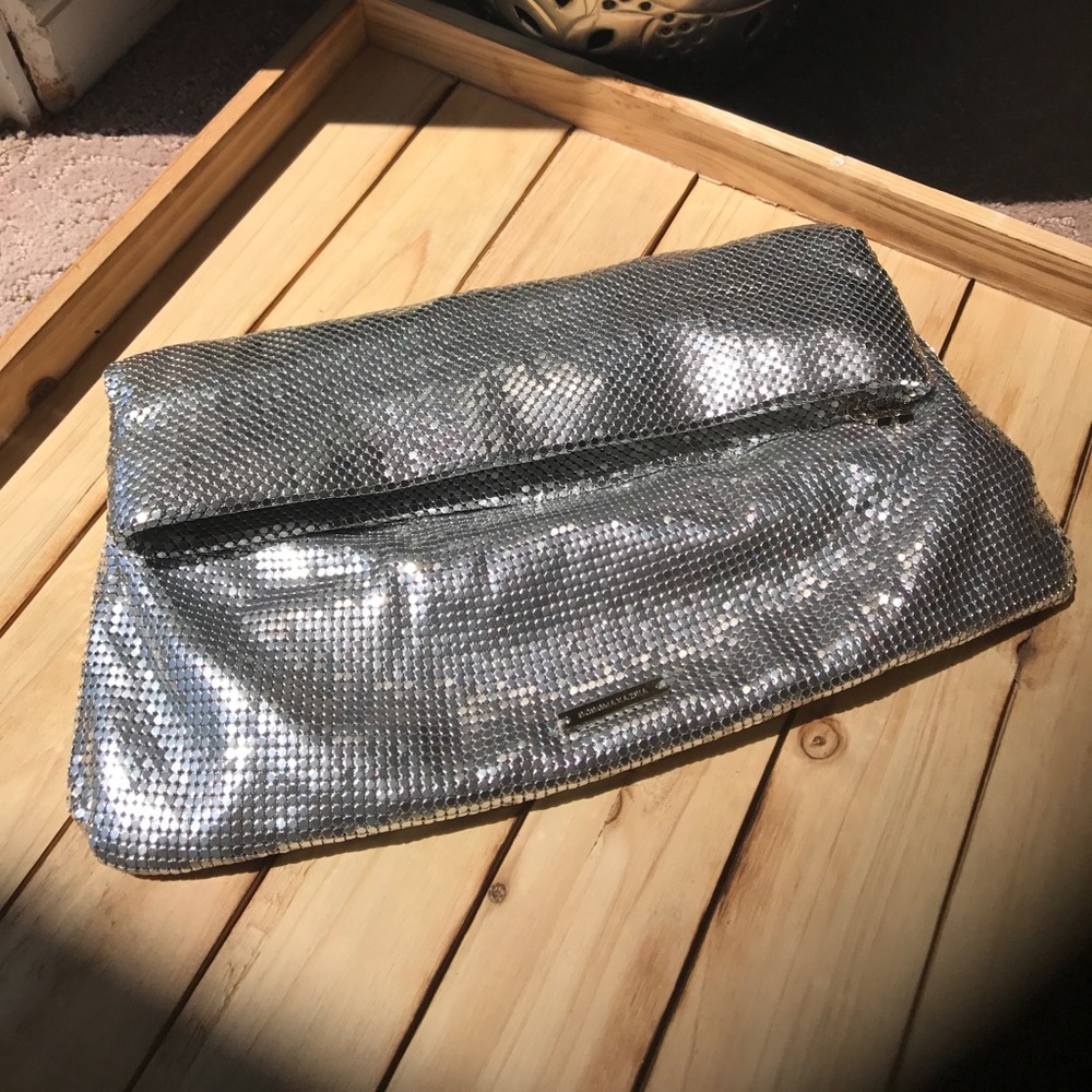 ✨NEW✨BCBGMaxazria Silver clutch