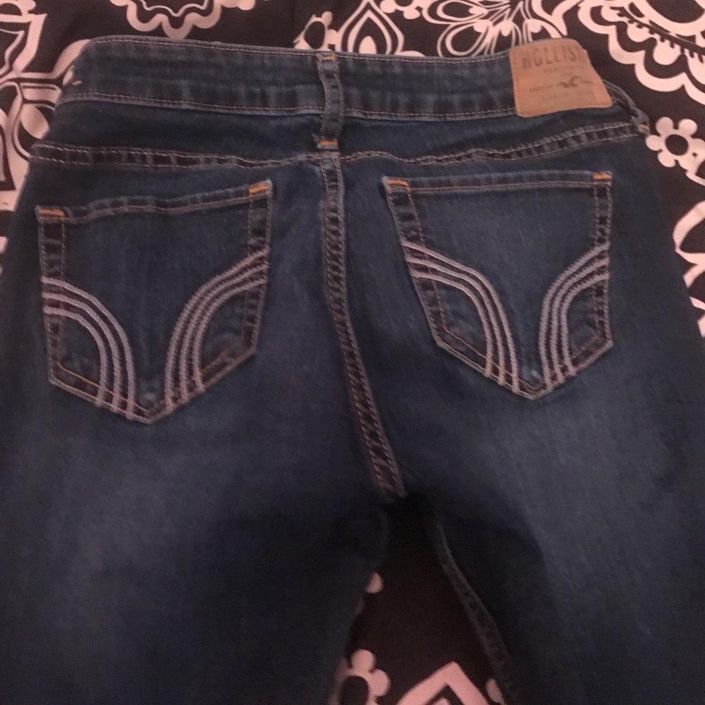 Hollister Co. JEANS!!
