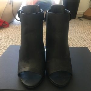 Vince Open Toe Platform Wedge Sandal- Black