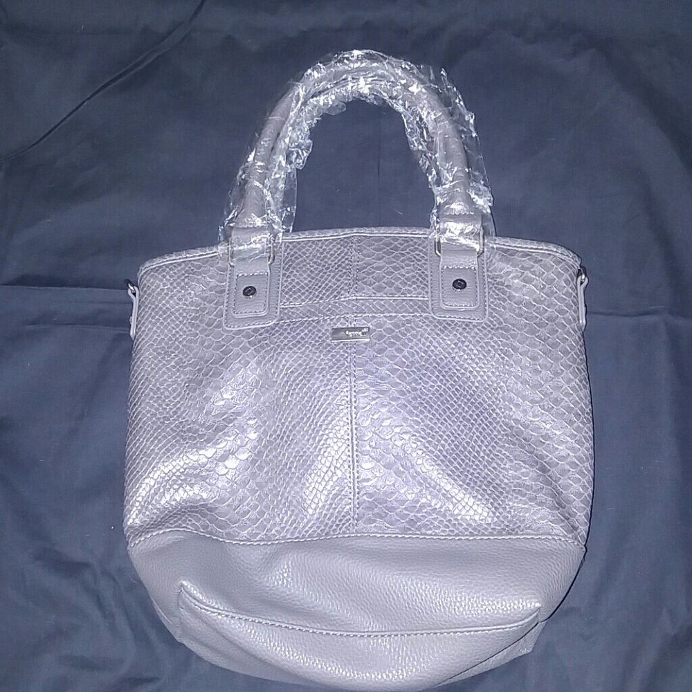 Thirty-one Paris in City Charcoal Snake