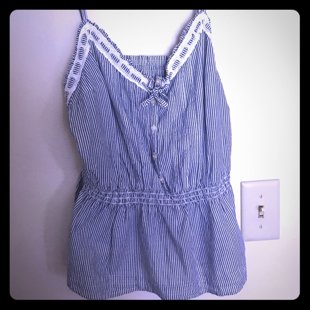 Hollister top
