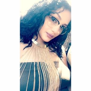 Meet your Posher, Nadia