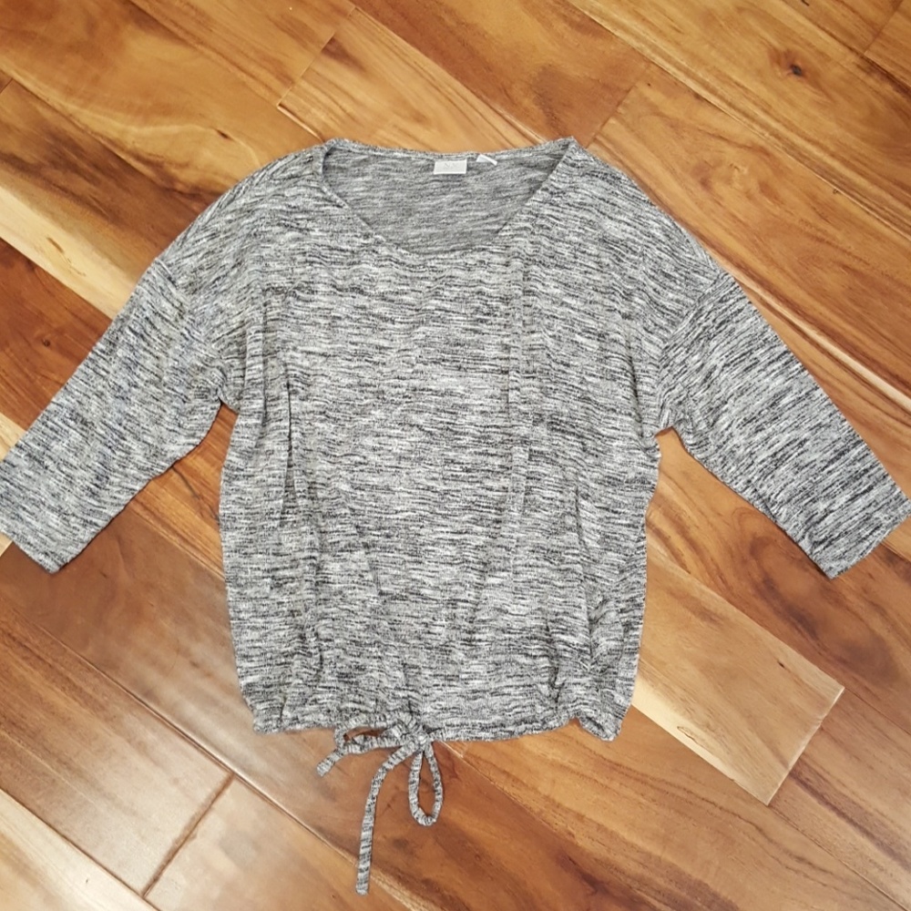 DONATEDNY&C Grey Top