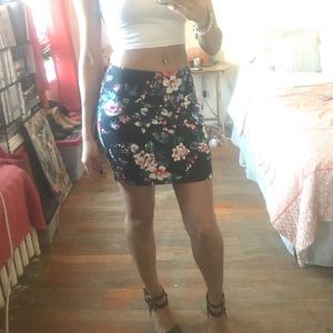 Floral mini skirt