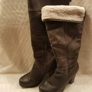 Brown boots