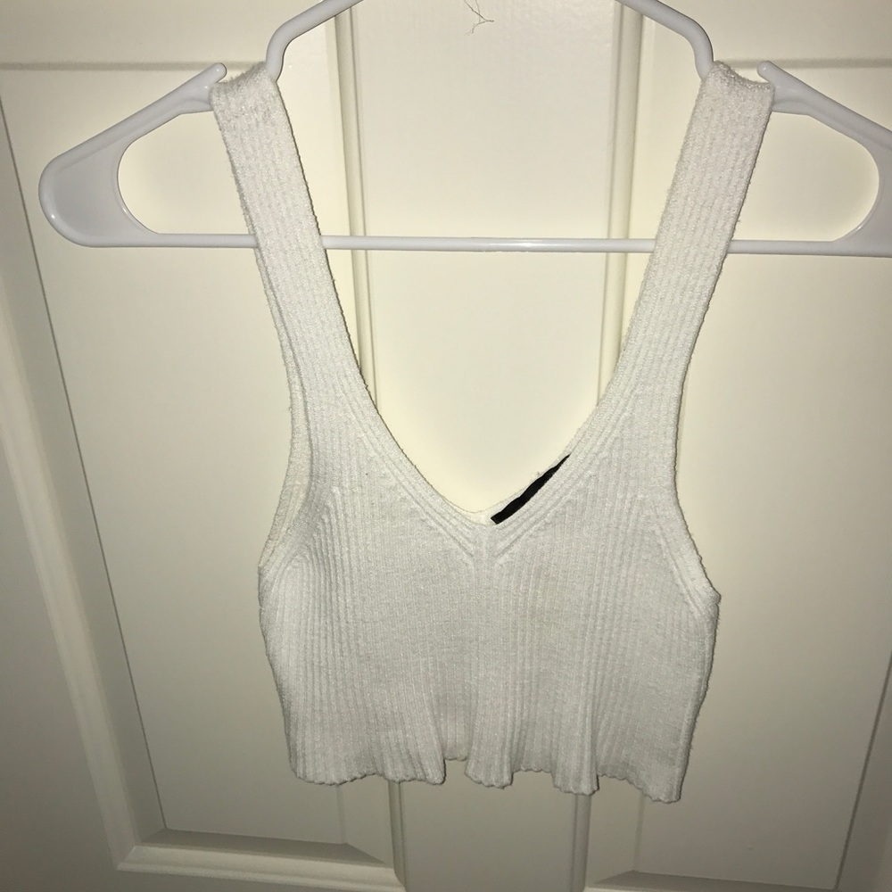 White crop tank top