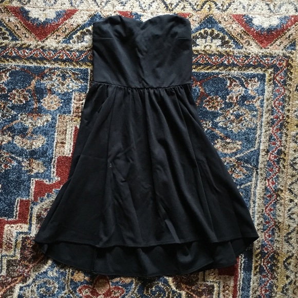 Strapless black dress - Picture 2 of 5