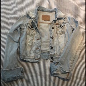 Hollister cropped vintage denim jacket