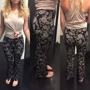 🔮Floral black & grey bell bottom leggings🔮