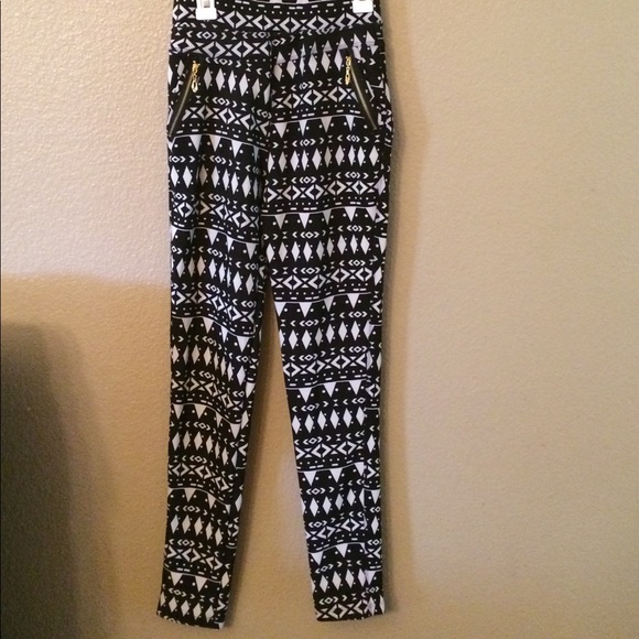 Tribal designed bottoms - Picture 1 of 3