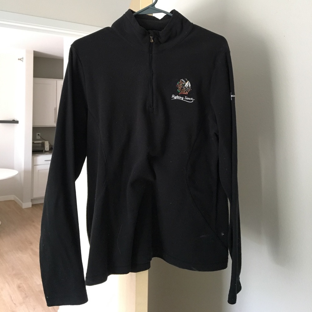 Fighting Sioux Under Armour 1/4 Zip
