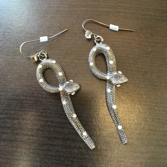 Sold - Picture 3 of 3