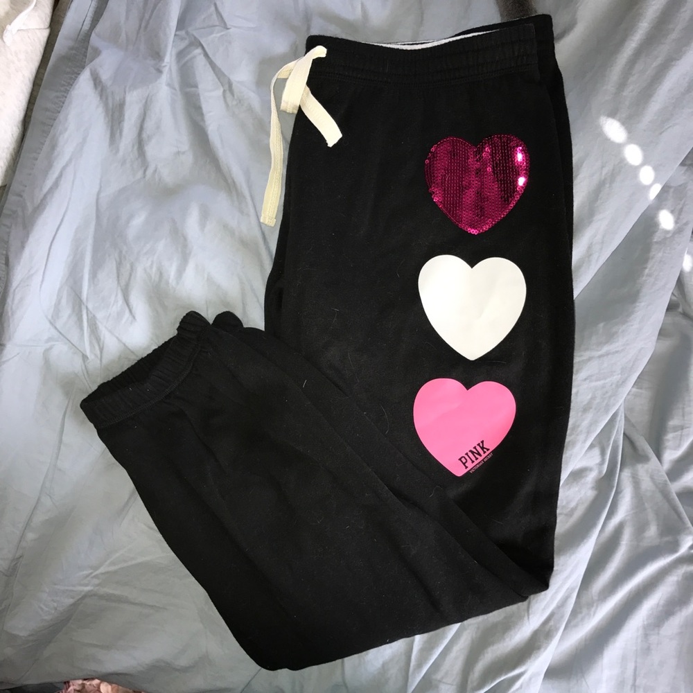 🚨NEW LISTING🚨VICTORIAS SECRET CAPRI PANTS