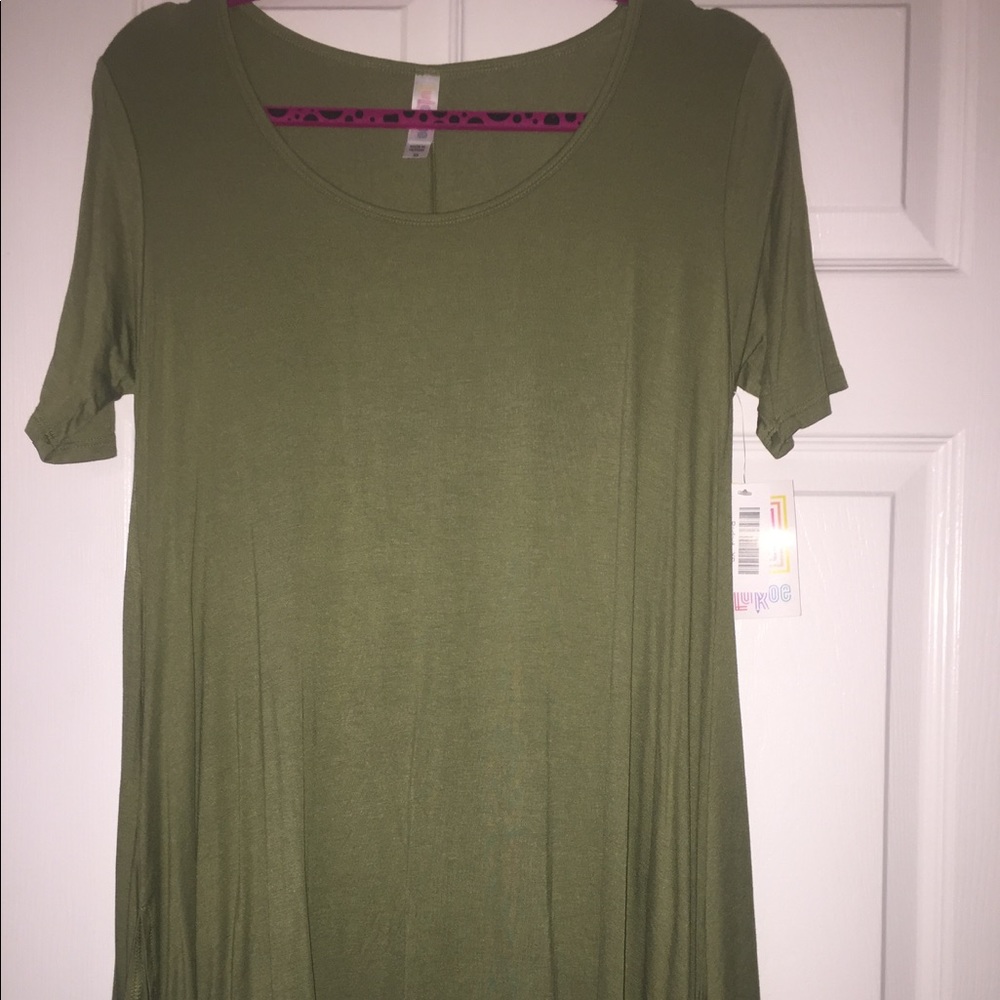 Brand new XS Perfect Tee