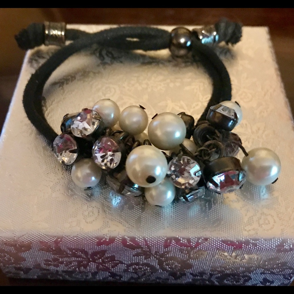 Nice black Bracelet With pearls