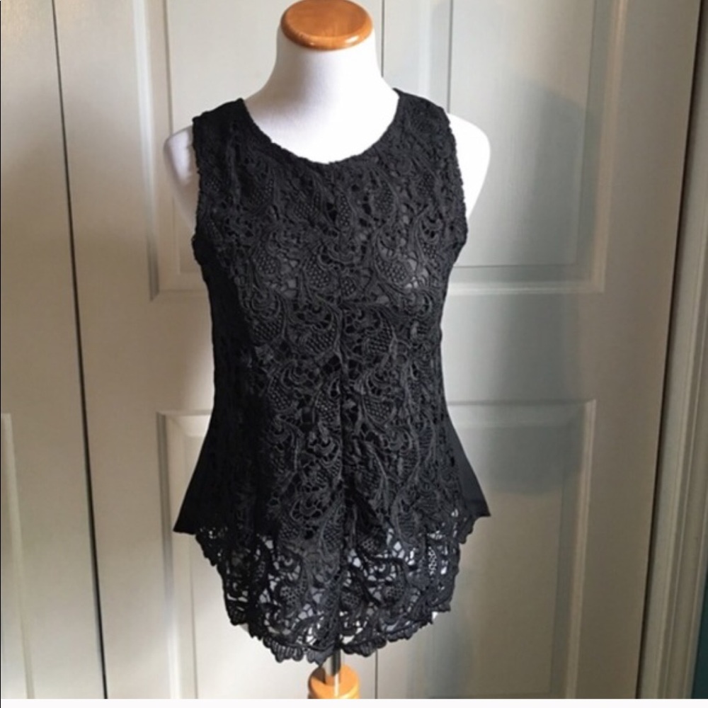 Black Lace Crotchet Top - Picture 4 of 4
