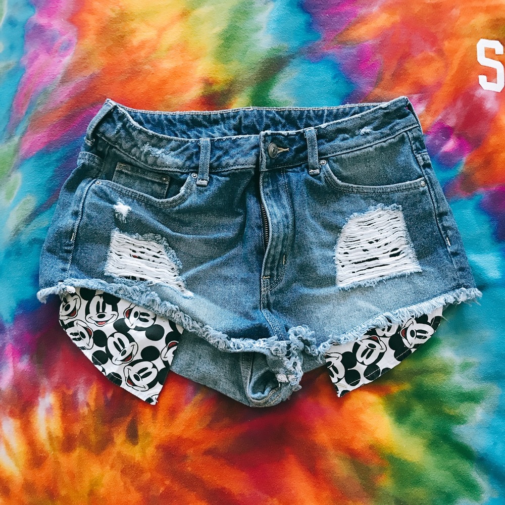 mickey mouse shorts 🐭