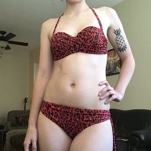 NY SALE!⭐️34B Small VS Leopard print Bikini
