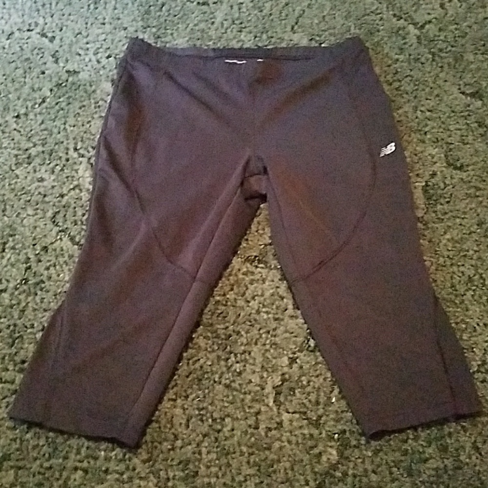 Womens New Balance cropped leggings