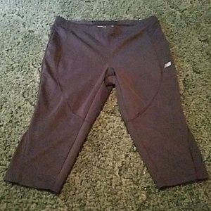 Womens New Balance cropped leggings