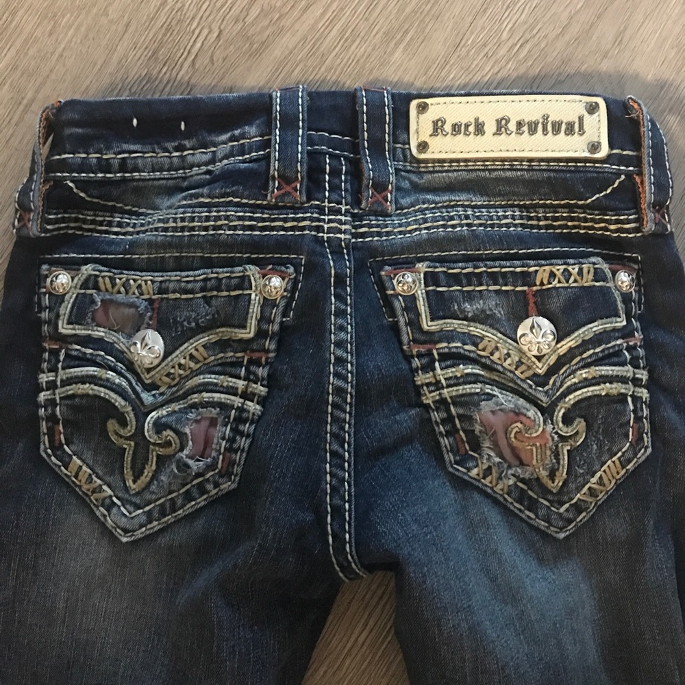 Perfect condition rock revivals! 24 short