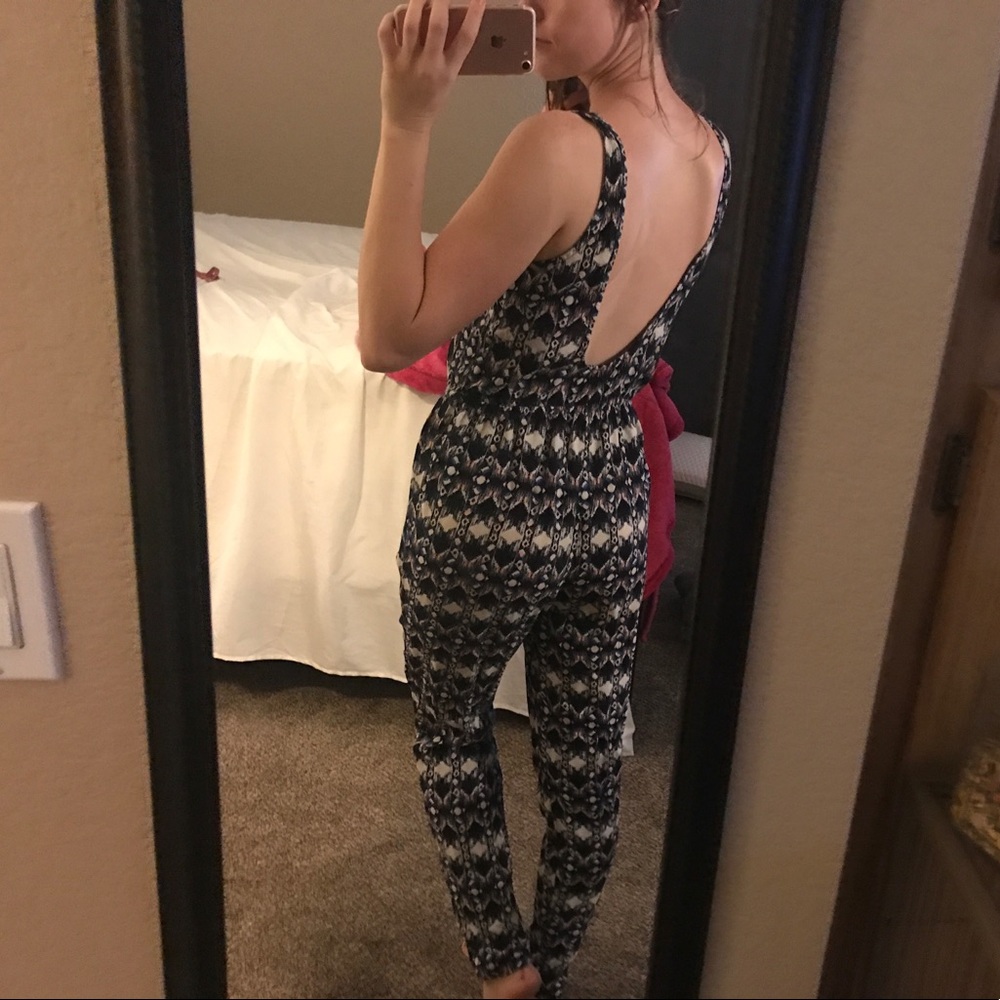 Romper - Picture 2 of 4