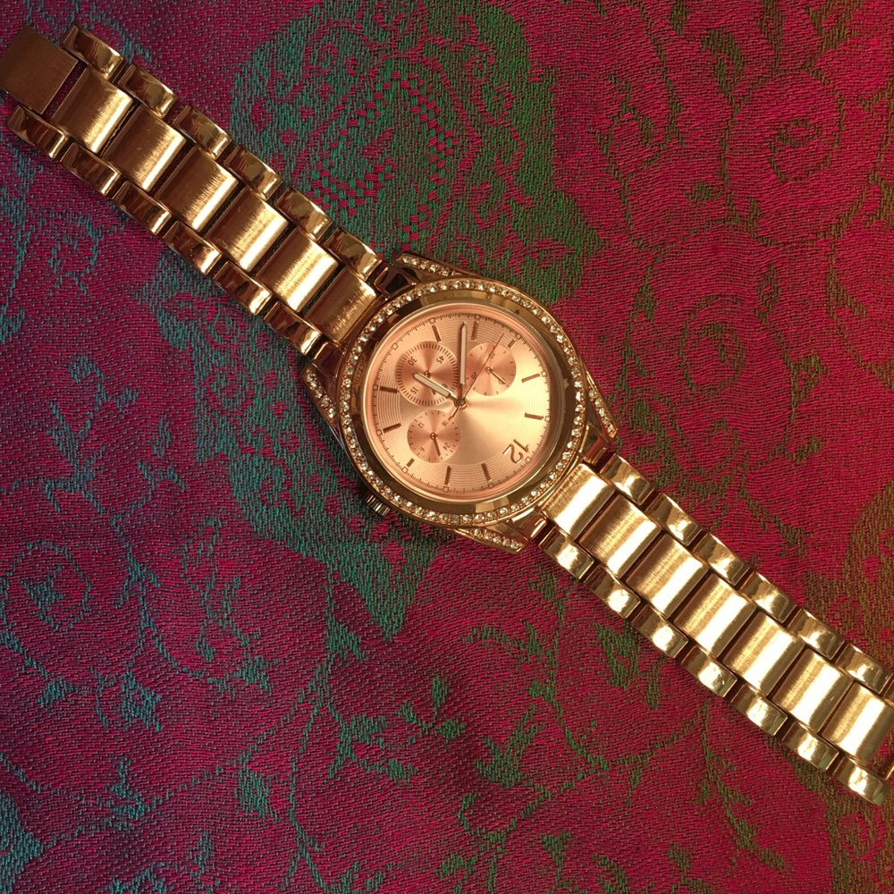 Sold -  Stunning rose gold watch🌹
