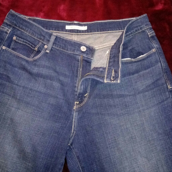 Jeans - Picture 3 of 4