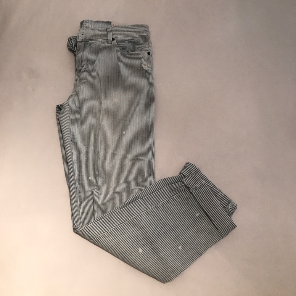 Relaxed fit, skinny boyfriend jeans