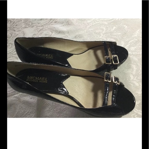 Michael Kors black Leather Strap Peep Toe Heels - Picture 2 of 7