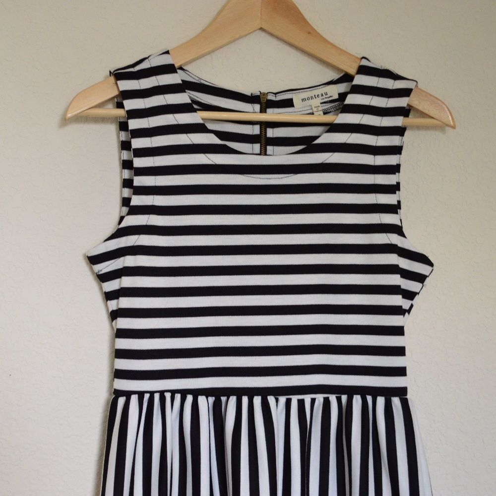 Black & White Striped Boutique Sleeveless Dress Sm