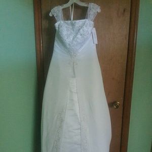 Wedding dress