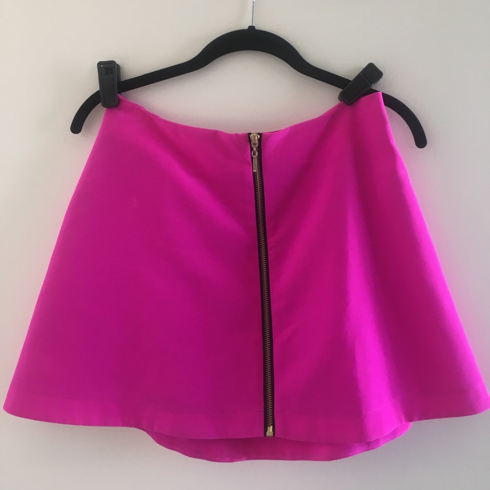 Hot pink Naven skirt with zipper on front