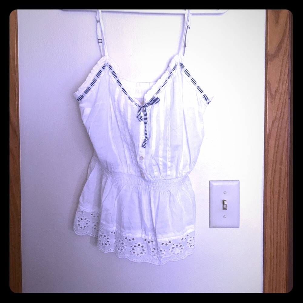 Hollister top