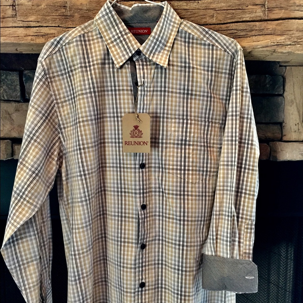 NWT men's casual long sleeve button up shirt