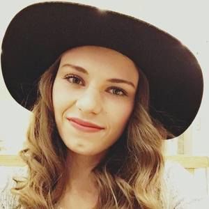 Meet your Posher, Kassity