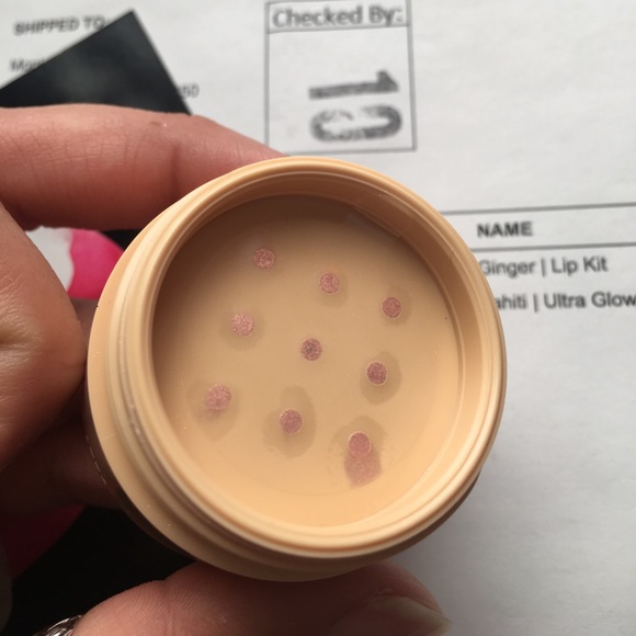 Kylie Cosmetics Vacation Edition - Picture 3 of 5