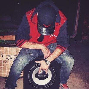 Meet your Posher, Dakota