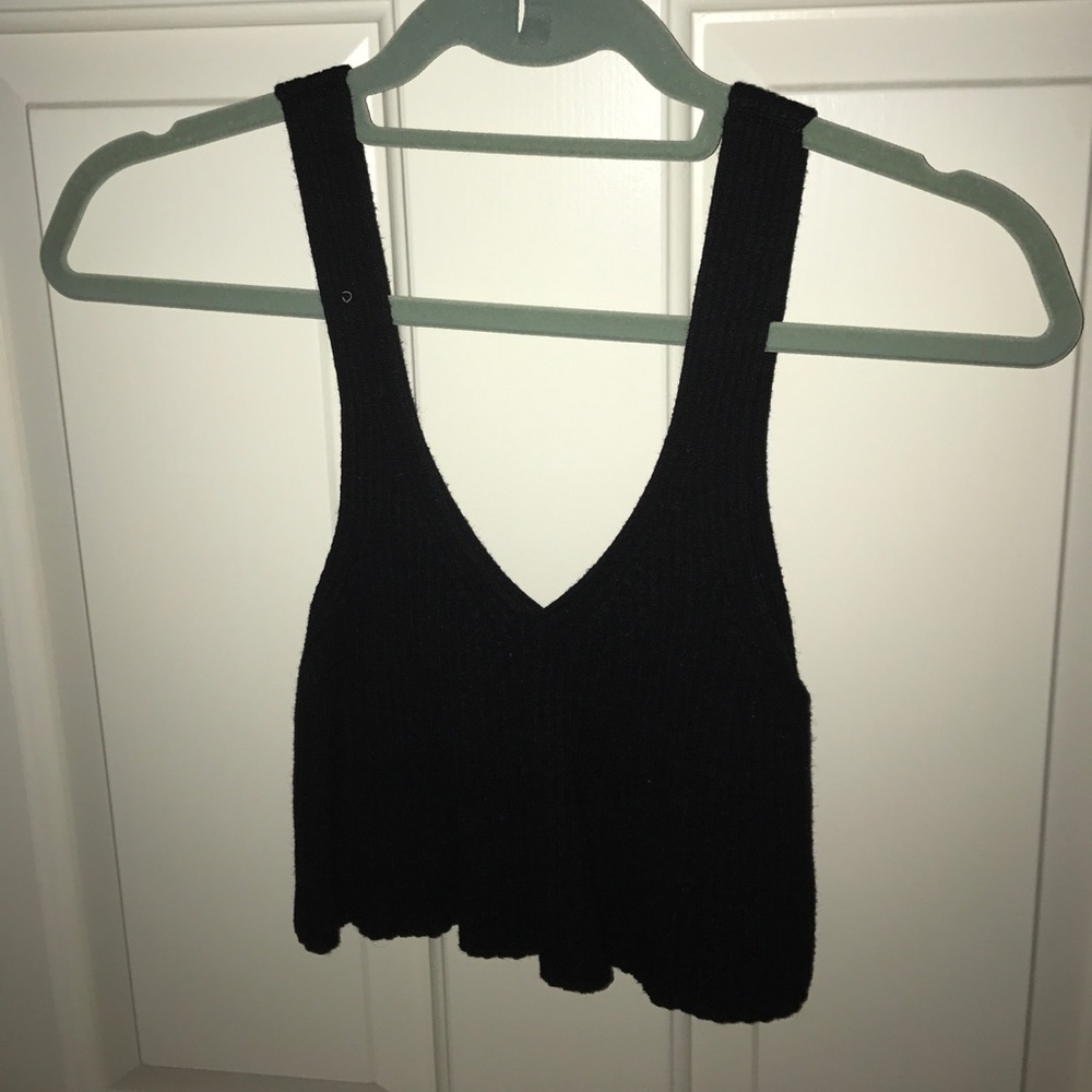LF black crop top