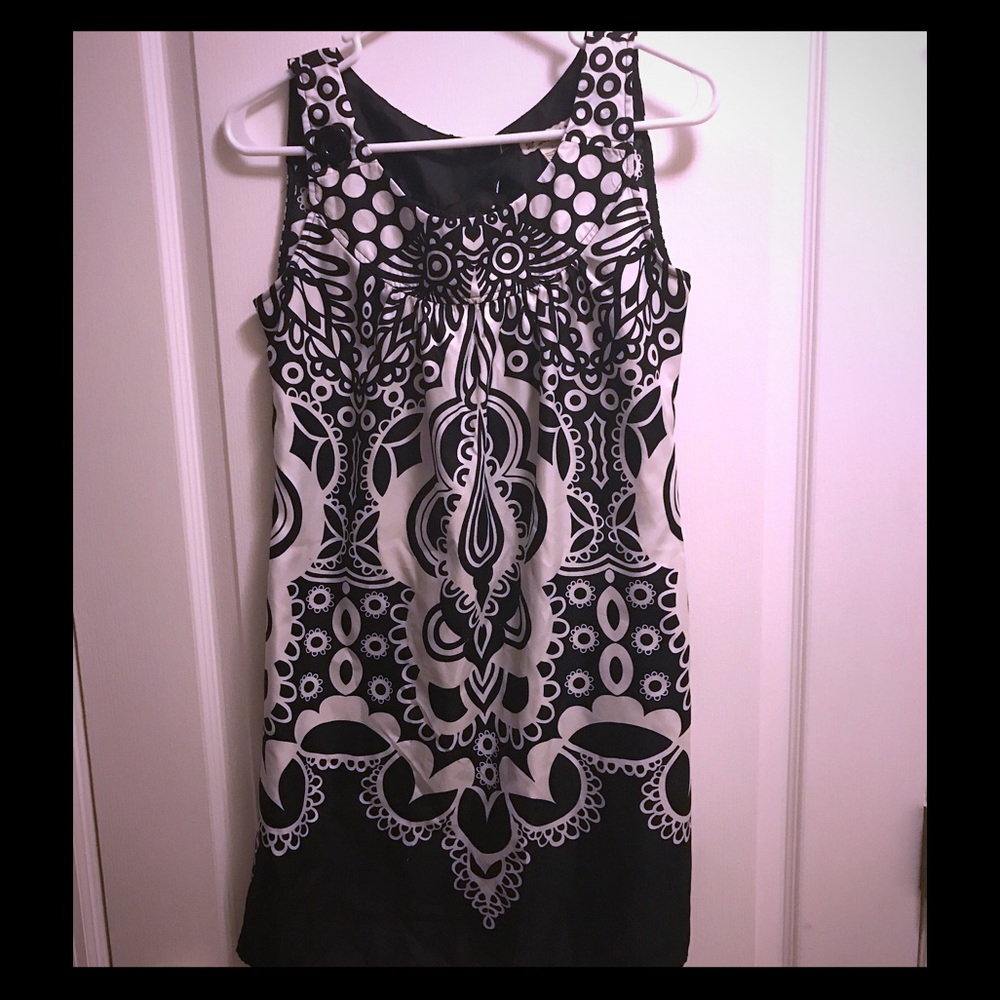 Size 2 black and white dress